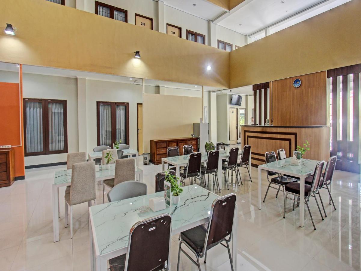 Oyo 91617 Hotel Mutiara Lombok Exteriér fotografie